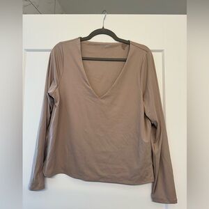 Women's V-Neck Long Sleeve Top - Tan